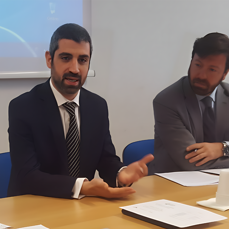 L'avvocato Davide De Matteis interviene al tavolo dei relatori di un incontro con Coop Alleanza 3.0 a Bologna